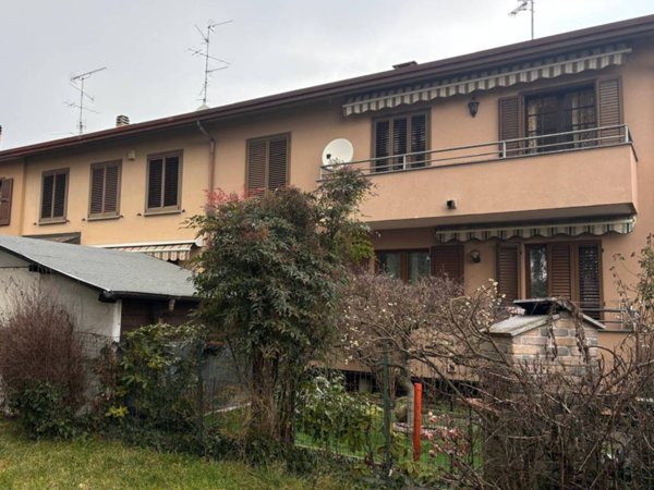 appartamento in vendita a Malnate