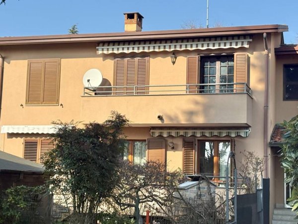 appartamento in vendita a Malnate