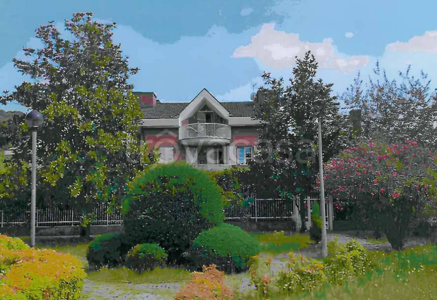 appartamento in vendita a Malnate