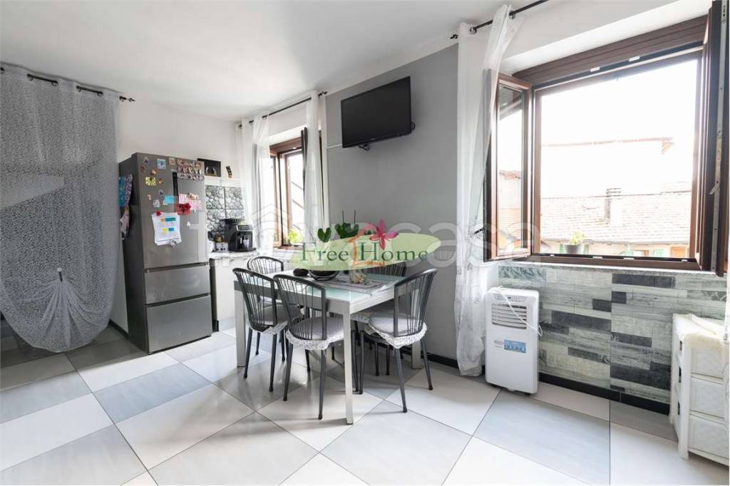 appartamento in vendita a Malnate