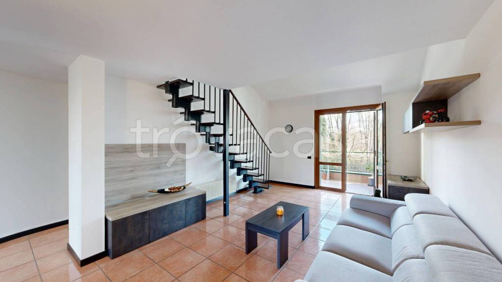 appartamento in vendita a Malnate in zona San Salvatore