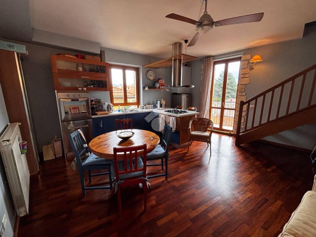 appartamento in vendita a Malnate