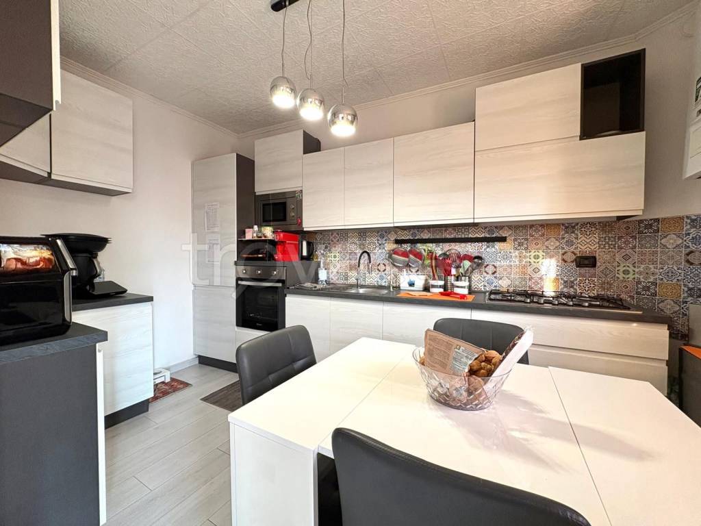 appartamento in vendita a Malnate