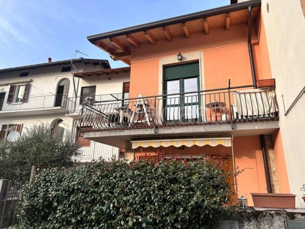 casa indipendente in vendita a Malnate