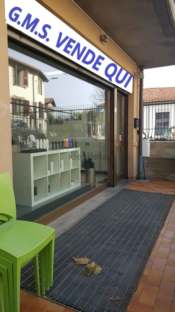 negozio in vendita a Malnate