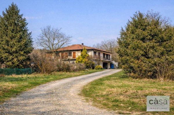 casa indipendente in vendita a Malnate