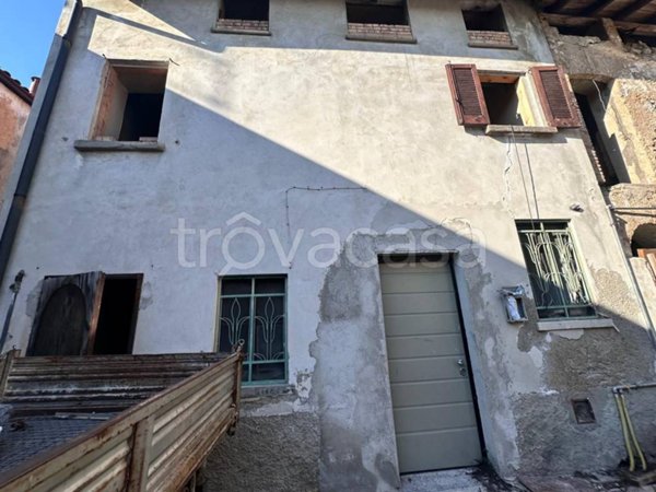 casa indipendente in vendita a Malnate