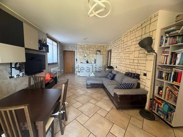 appartamento in vendita a Malnate