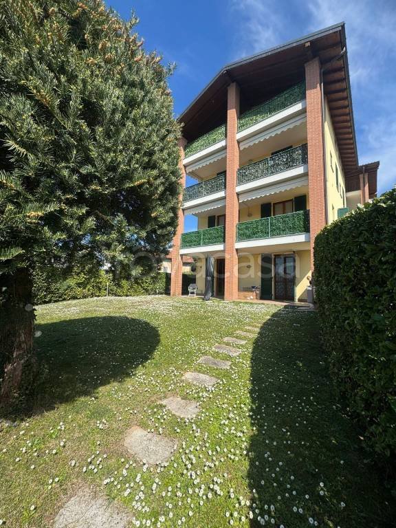 appartamento in vendita a Malnate