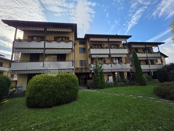 appartamento in vendita a Malnate in zona San Salvatore