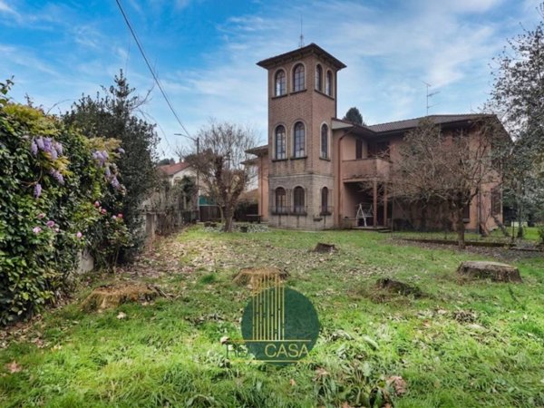 casa indipendente in vendita a Malnate