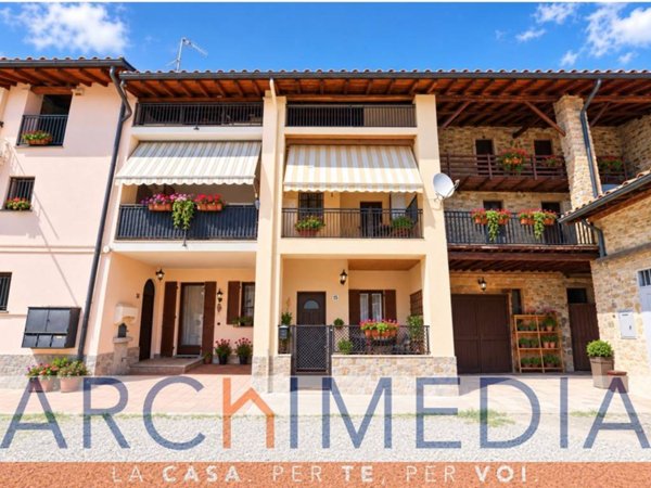 casa indipendente in vendita a Malnate