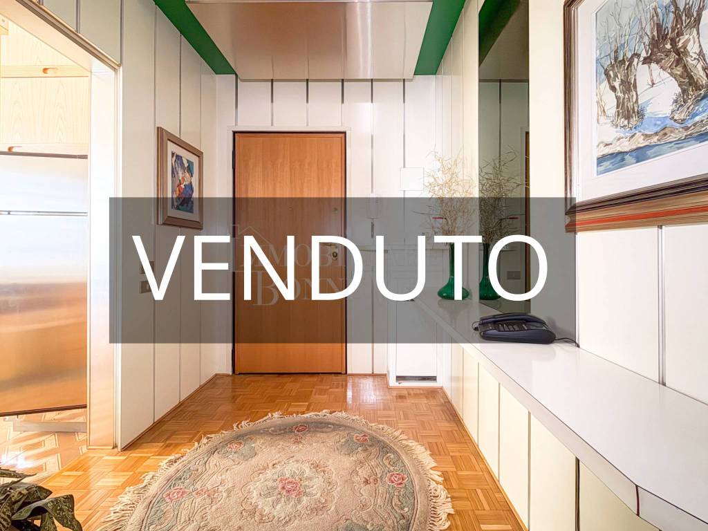 appartamento in vendita a Malnate in zona San Salvatore