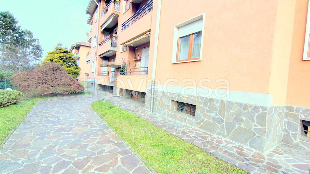 appartamento in vendita a Malnate