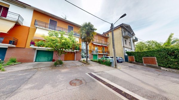 appartamento in vendita a Malnate