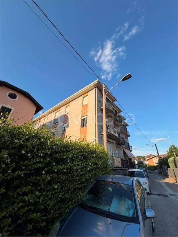 appartamento in vendita a Malnate in zona San Salvatore