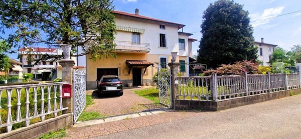 casa indipendente in vendita a Malnate in zona San Salvatore
