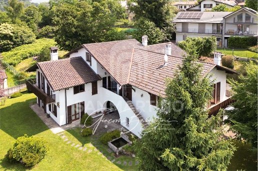 casa indipendente in vendita a Malnate in zona San Salvatore