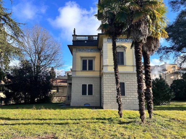 appartamento in vendita a Malnate in zona San Salvatore
