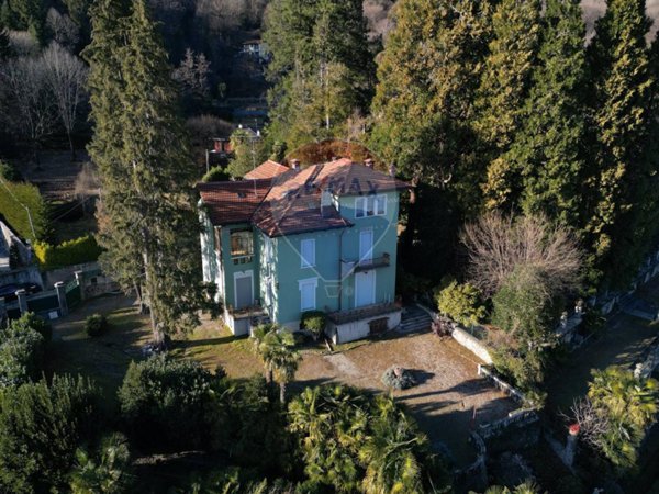 casa indipendente in vendita a Marchirolo