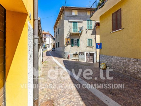appartamento in vendita a Marchirolo
