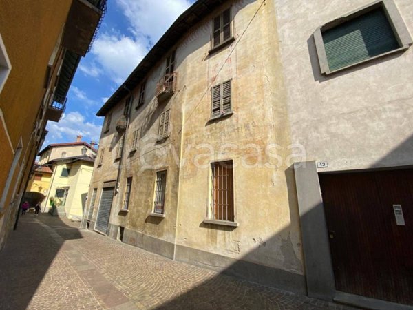 casa semindipendente in vendita a Marchirolo