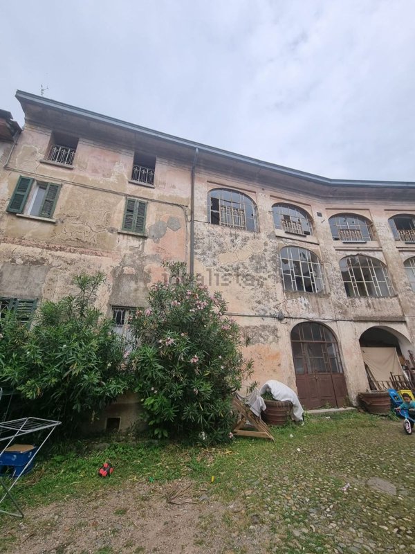 appartamento in vendita a Marchirolo