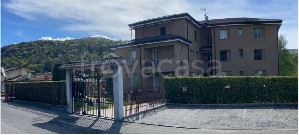 appartamento in vendita a Marchirolo