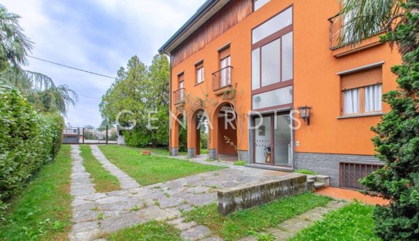 casa indipendente in vendita a Marchirolo