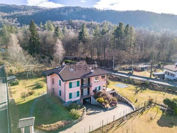 casa indipendente in vendita a Marchirolo