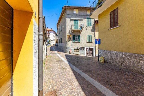 appartamento in vendita a Marchirolo