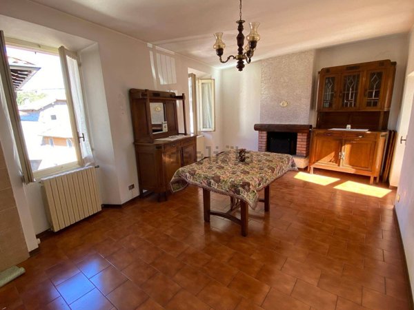 appartamento in vendita a Marchirolo