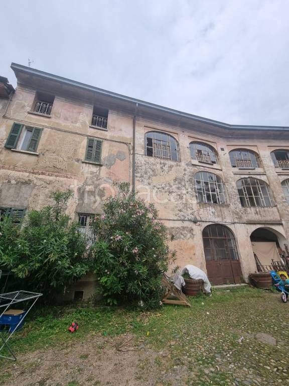 casa indipendente in vendita a Marchirolo