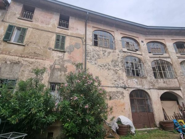 casa indipendente in vendita a Marchirolo