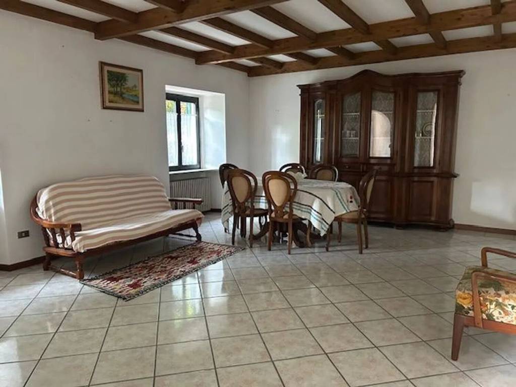 appartamento in vendita a Marchirolo