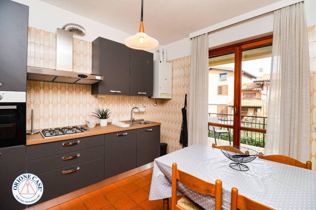 appartamento in vendita a Marchirolo