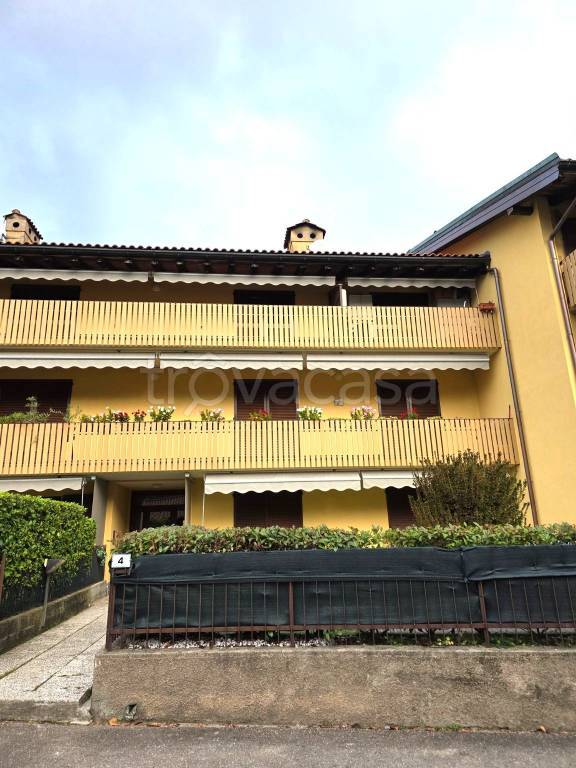 appartamento in vendita a Marchirolo