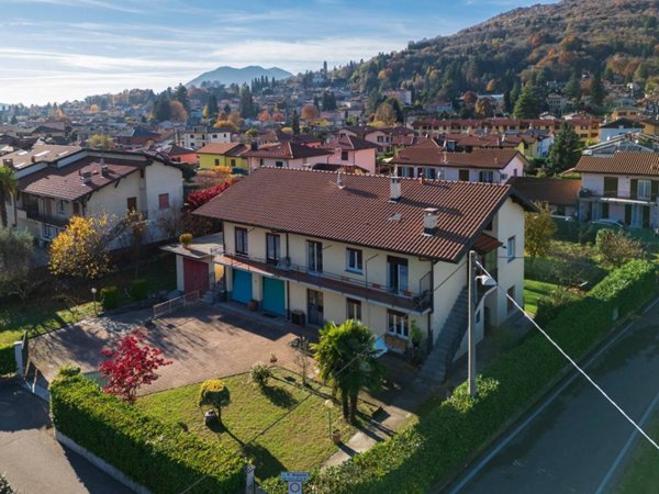 casa indipendente in vendita a Marchirolo