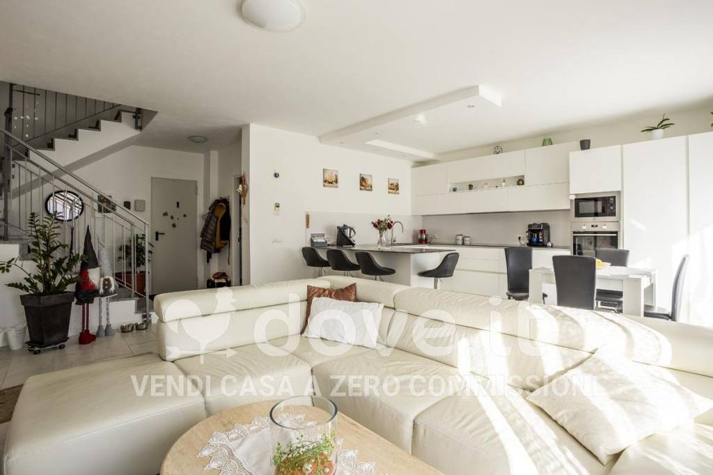 casa indipendente in vendita a Marchirolo