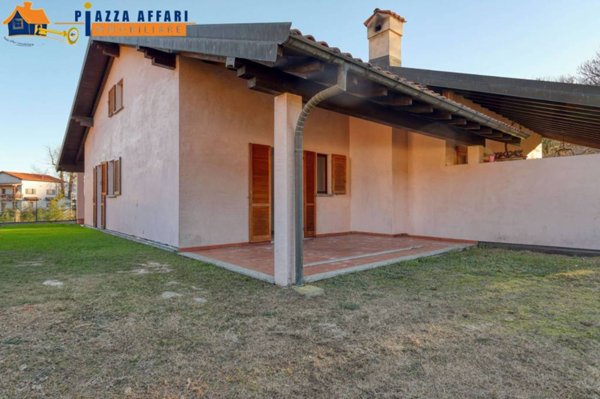 casa indipendente in vendita a Marchirolo