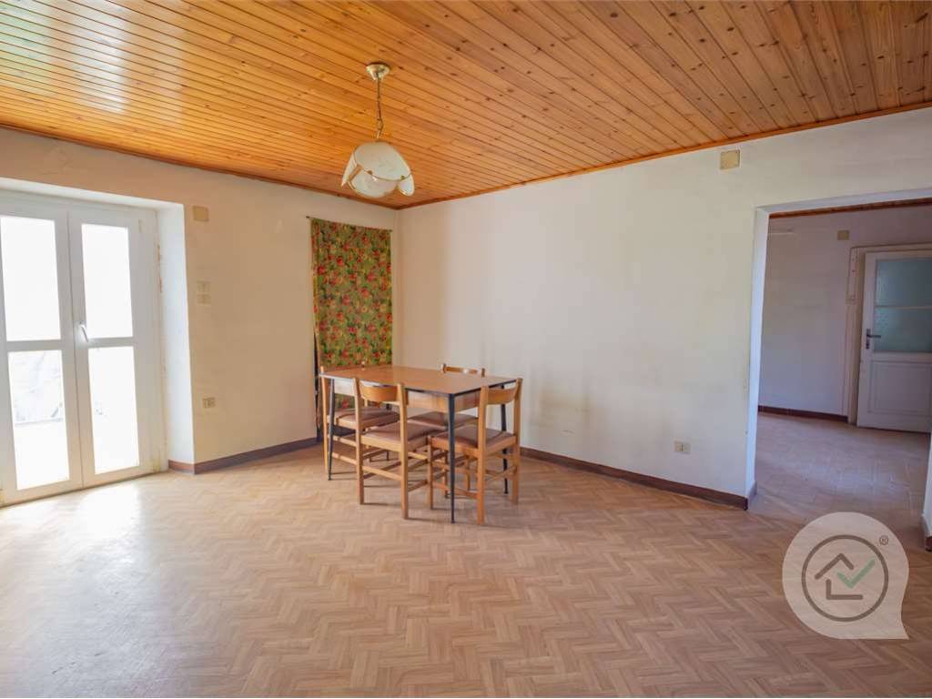 appartamento in vendita a Marchirolo