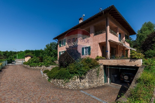 casa indipendente in vendita a Marchirolo