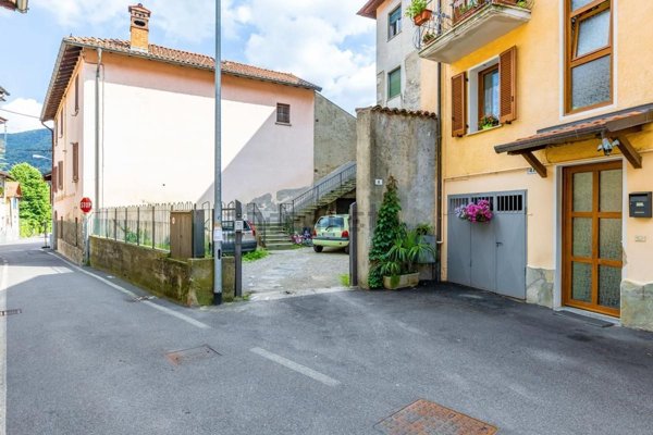 appartamento in vendita a Marchirolo