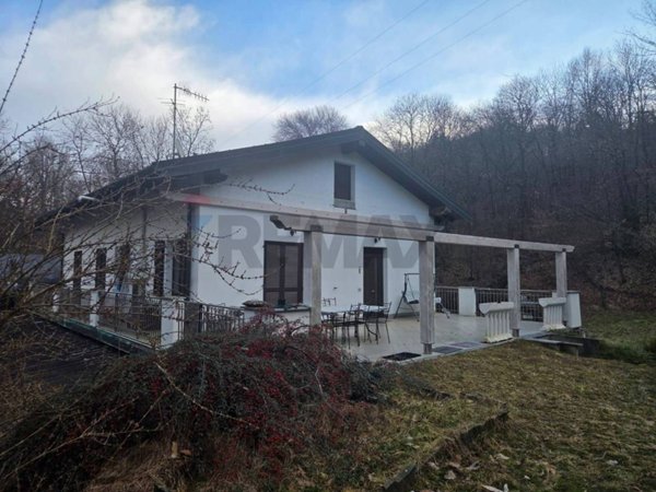 casa indipendente in vendita a Marchirolo