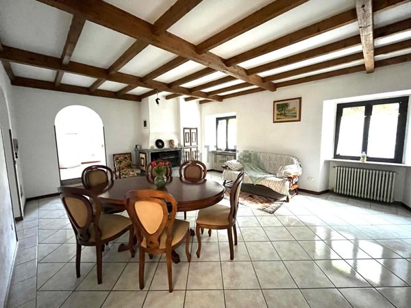 appartamento in vendita a Marchirolo