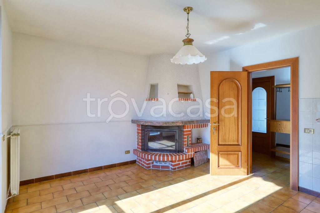 appartamento in vendita a Marchirolo