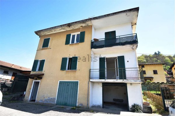 casa indipendente in vendita a Marchirolo