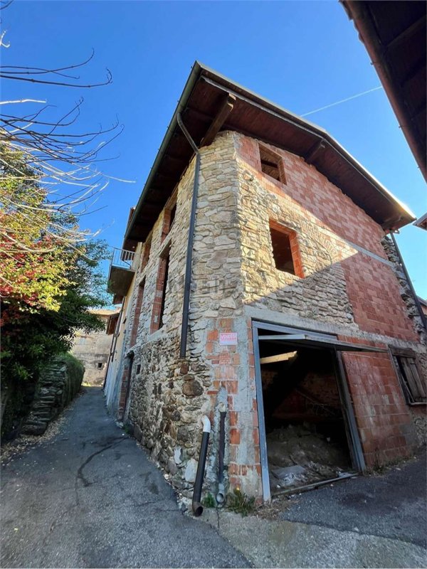 pentavano in vendita a Marchirolo