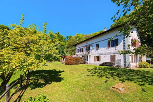 casa indipendente in vendita a Marchirolo