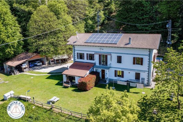 casa indipendente in vendita a Marchirolo